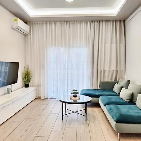 Center With A Modern Breeze *
