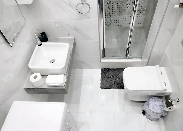 Center With A Modern Breeze