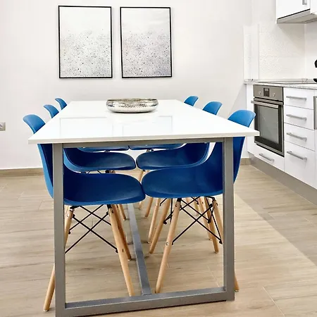 Апартаменты Center With A Modern Breeze *