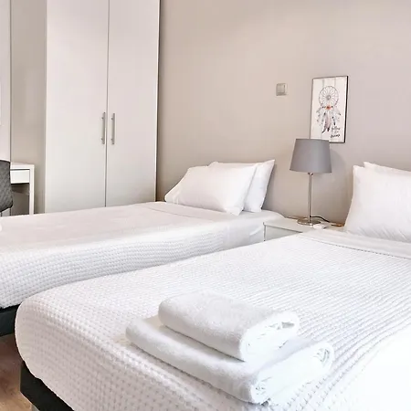 Center With A Modern Breeze *