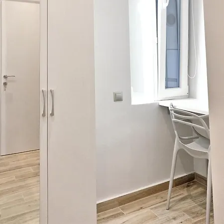 Center With A Modern Breeze Апартаменты *