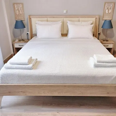 Center With A Modern Breeze 테살로니키