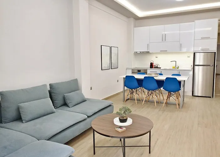 Apartament Center With A Modern Breeze